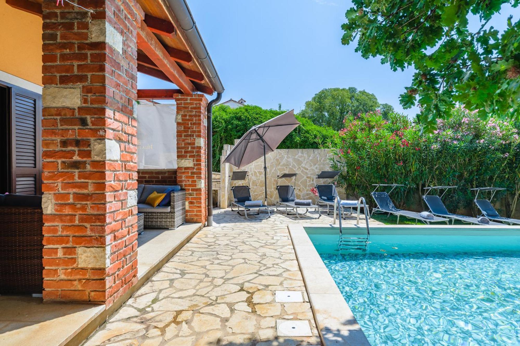 Villa Hrast Bacva Višnjan Kültér fotó