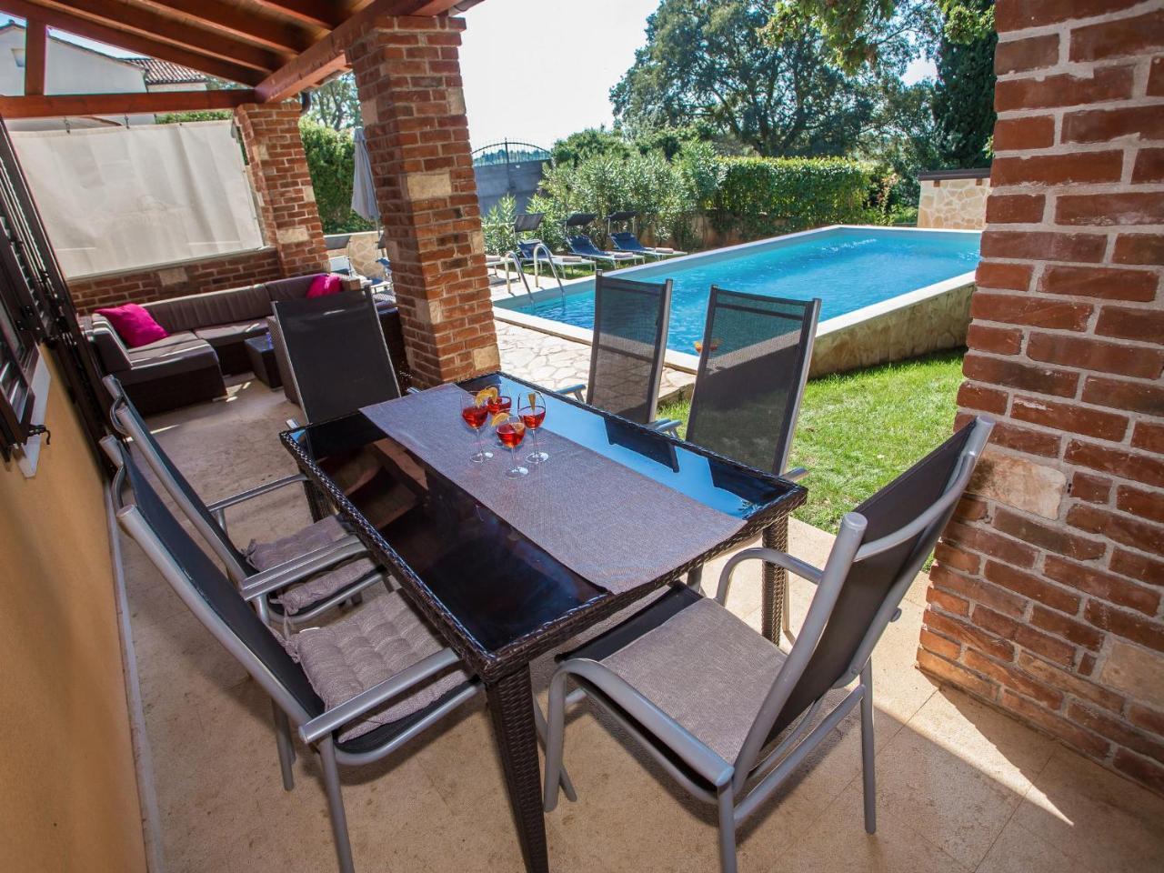 Villa Hrast Bacva Višnjan Kültér fotó