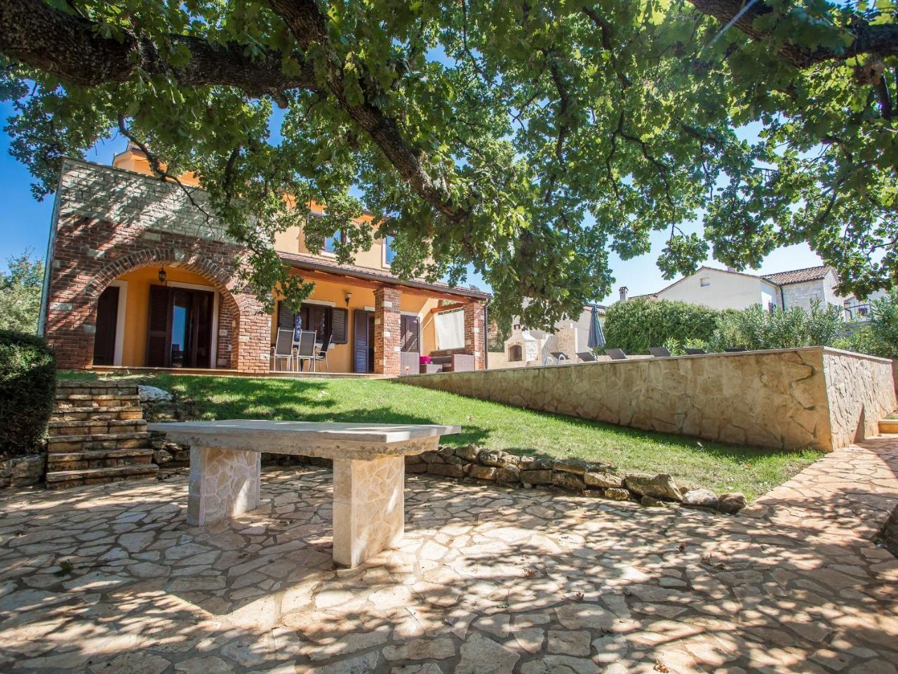 Villa Hrast Bacva Višnjan Kültér fotó