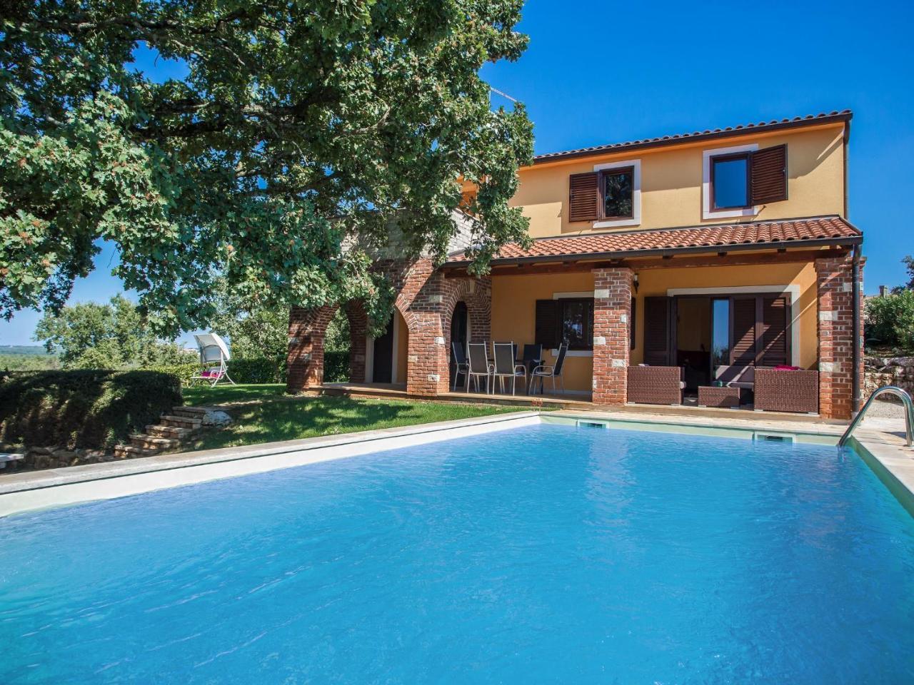Villa Hrast Bacva Višnjan Kültér fotó